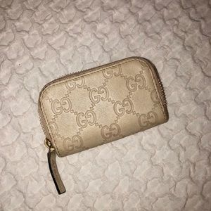 Like new Gucci coin purse/cardholder.